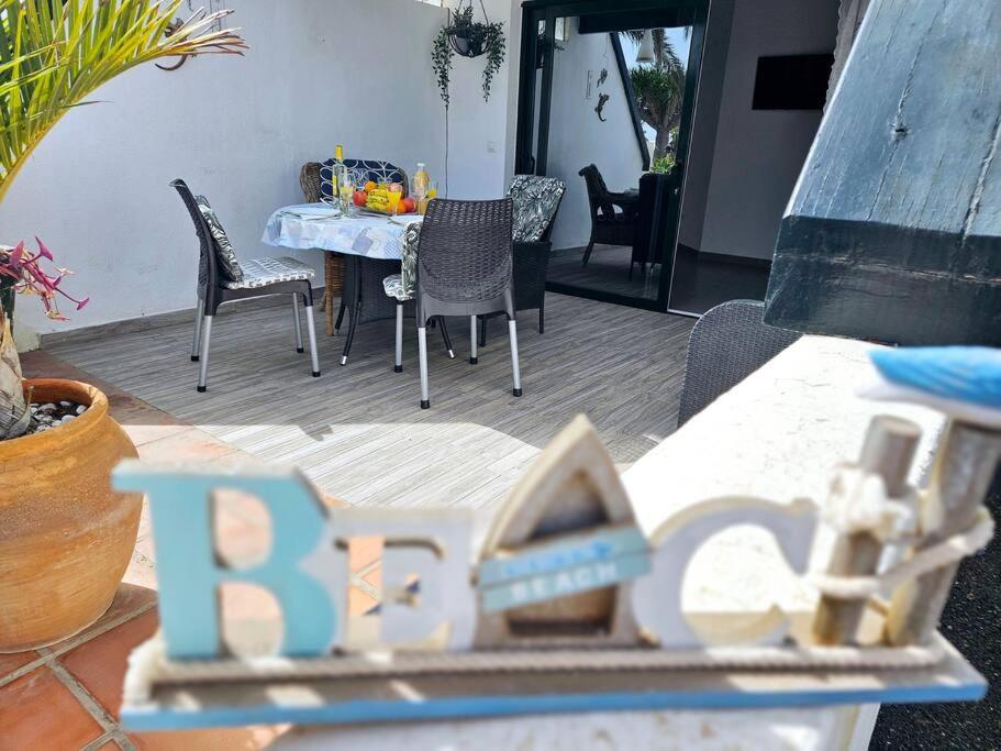 Apartamento Taisa Playa Roca Costa Teguise Ngoại thất bức ảnh